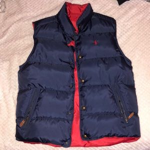 Reversible puffer vest